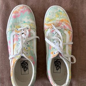 Vans Women’s Tie-Dye Sneakers